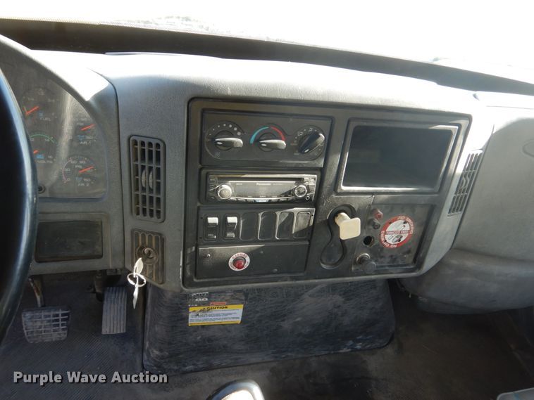 image for item GA9032 2005 International 7400  ready mix truck