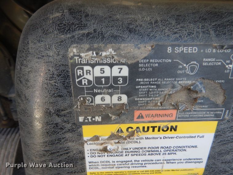 image for item GA9032 2005 International 7400  ready mix truck