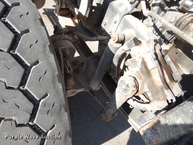 image for item GA9032 2005 International 7400  ready mix truck