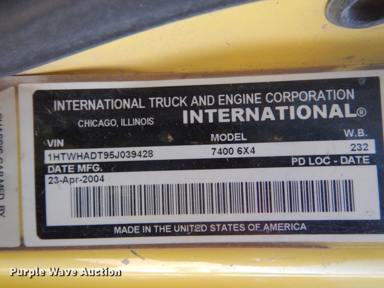 image for item GA9032 2005 International 7400  ready mix truck