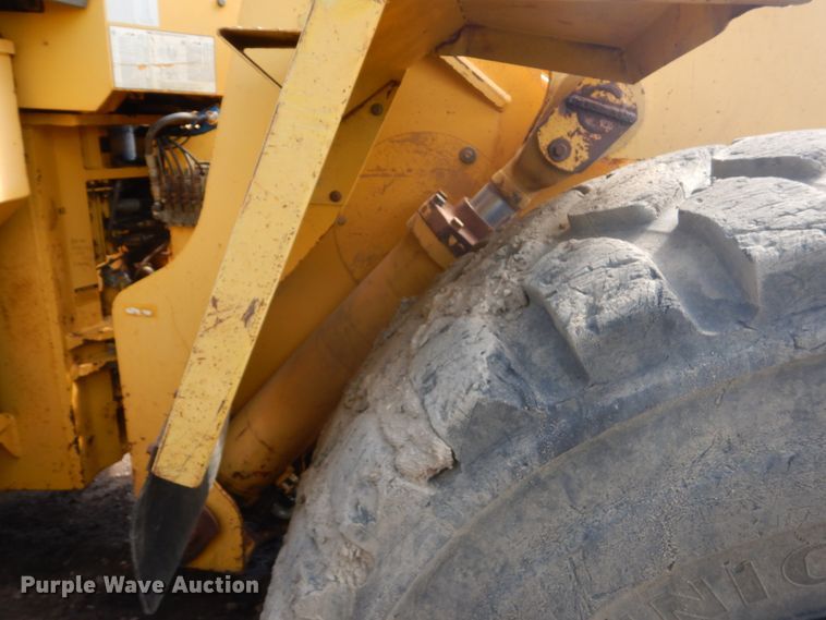 image for item GA9037 1997 Komatsu WA500-1LE  wheel loader