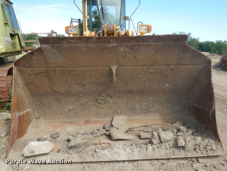 image for item GA9037 1997 Komatsu WA500-1LE  wheel loader