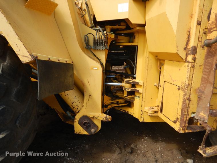 image for item GA9037 1997 Komatsu WA500-1LE  wheel loader