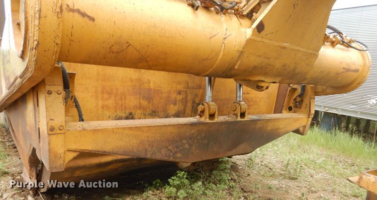 image for item GA9038 1975 Caterpillar 627B  conventional scraper