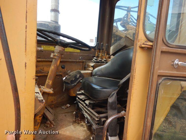 image for item GA9038 1975 Caterpillar 627B  conventional scraper