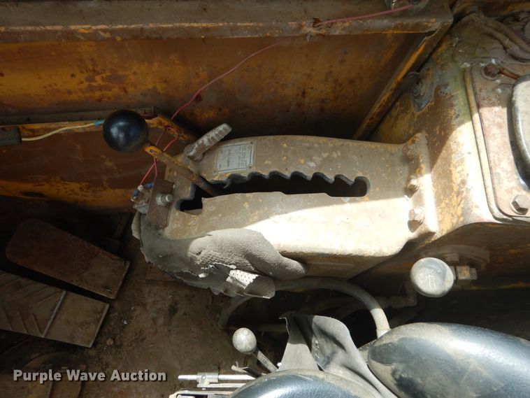 image for item GA9038 1975 Caterpillar 627B  conventional scraper