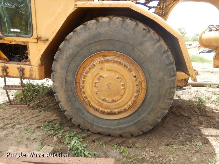 image for item GA9038 1975 Caterpillar 627B  conventional scraper