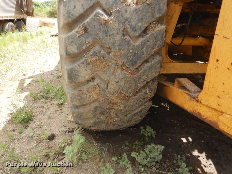 image for item GA9038 1975 Caterpillar 627B  conventional scraper