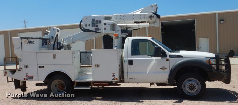image for item GA9040 2011 Ford F550 Super Duty  bucket truck
