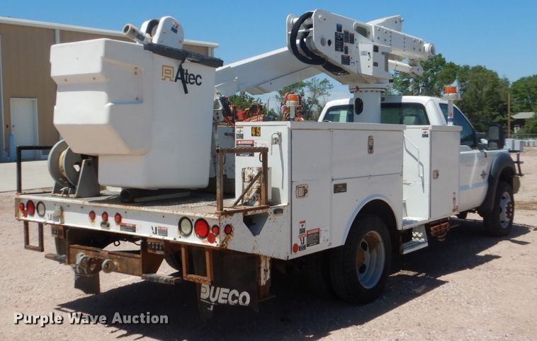 image for item GA9040 2011 Ford F550 Super Duty  bucket truck