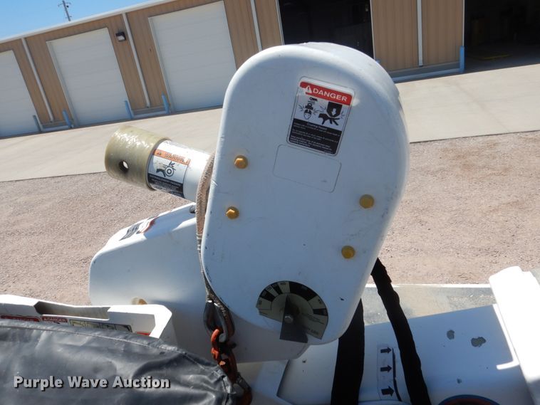 image for item GA9040 2011 Ford F550 Super Duty  bucket truck