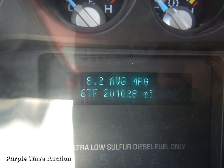 image for item GA9040 2011 Ford F550 Super Duty  bucket truck