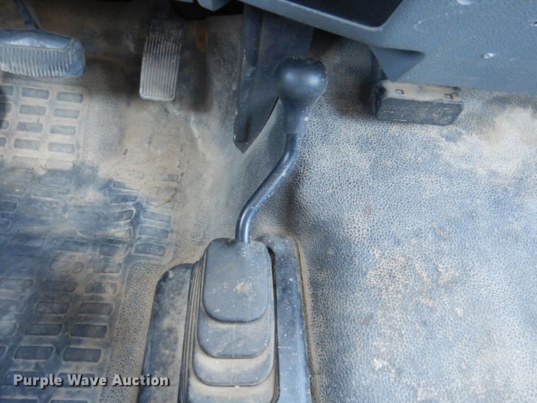 image for item GA9040 2011 Ford F550 Super Duty  bucket truck