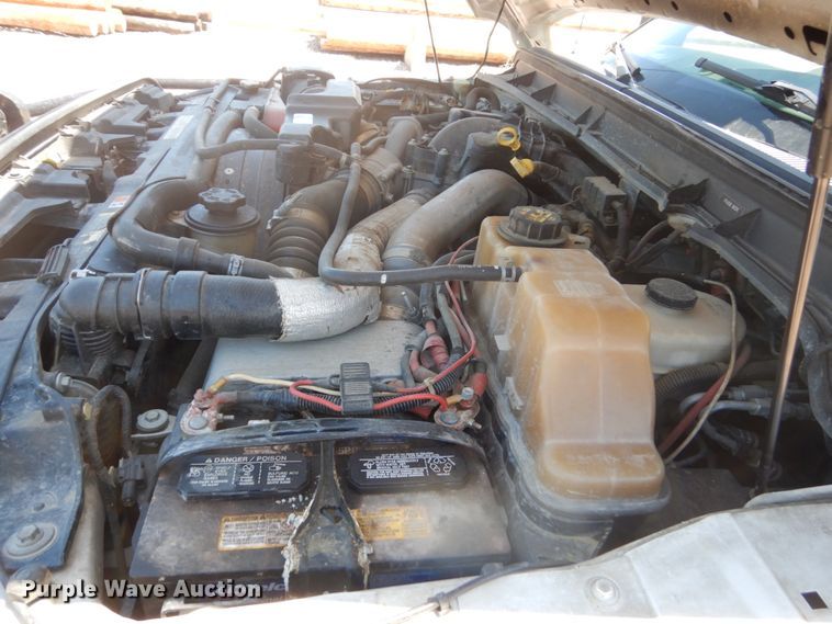 image for item GA9040 2011 Ford F550 Super Duty  bucket truck