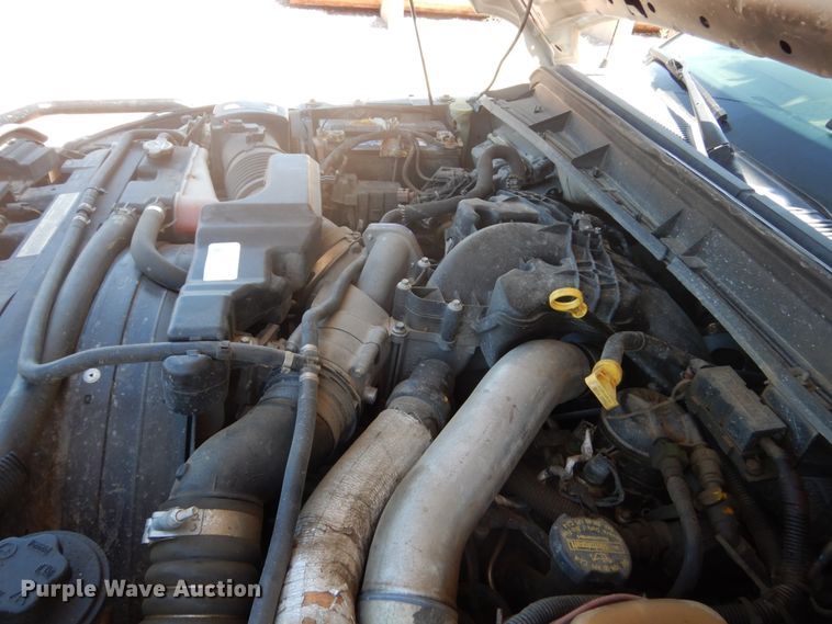 image for item GA9040 2011 Ford F550 Super Duty  bucket truck