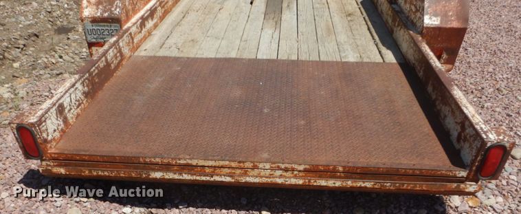 image for item GA9041 1996 utility trailer