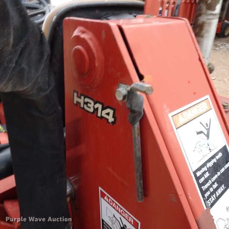 image for item GC9188 2014 Ditch Witch RT45  trencher