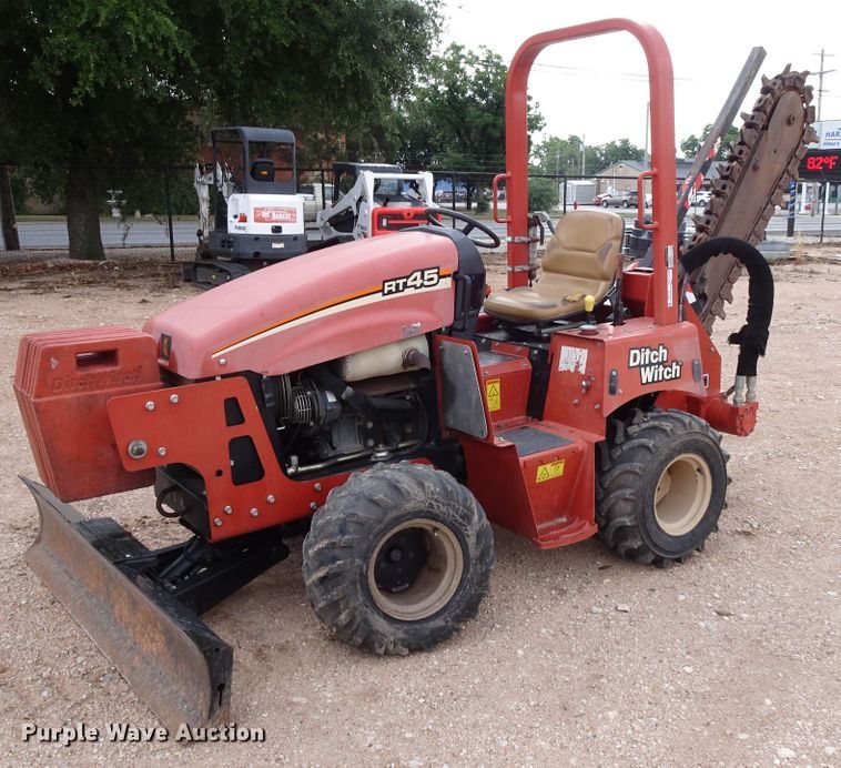 image for item GC9189 2013 Ditch Witch RT45  trencher
