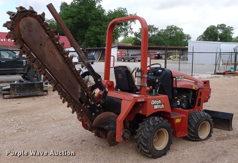 image for item GC9189 2013 Ditch Witch RT45  trencher