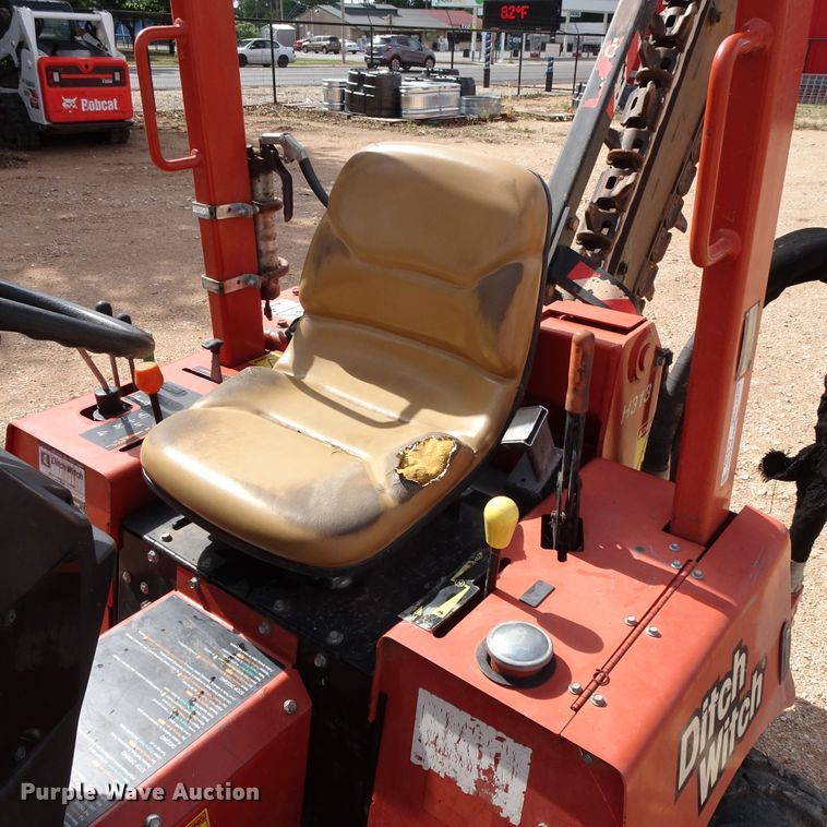 image for item GC9189 2013 Ditch Witch RT45  trencher