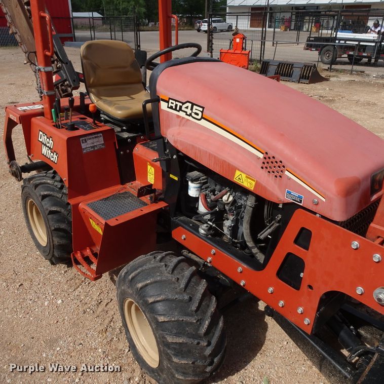 image for item GC9189 2013 Ditch Witch RT45  trencher
