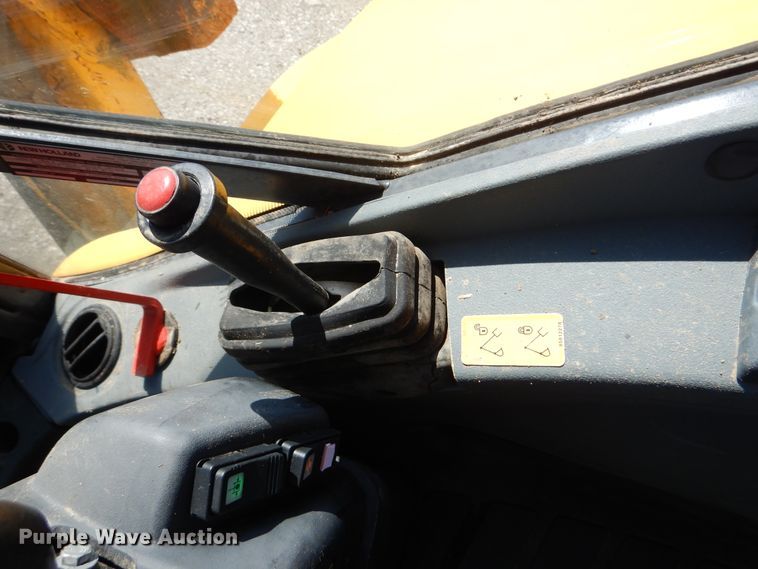 image for item GF9237 New Holland B95B  backhoe