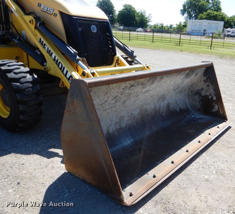 image for item GF9237 New Holland B95B  backhoe