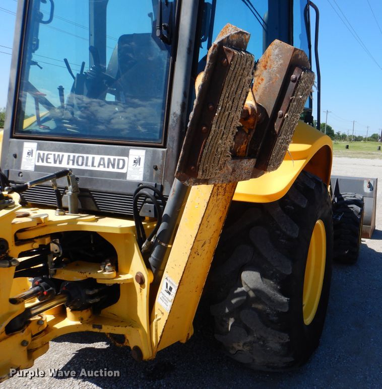 image for item GF9237 New Holland B95B  backhoe