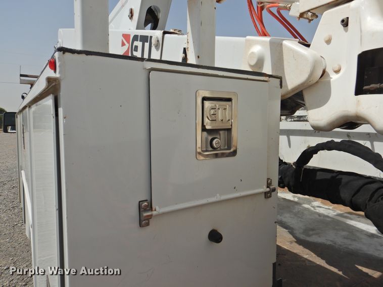 image for item GN9909 2016 Ford F550 Super Duty  bucket truck