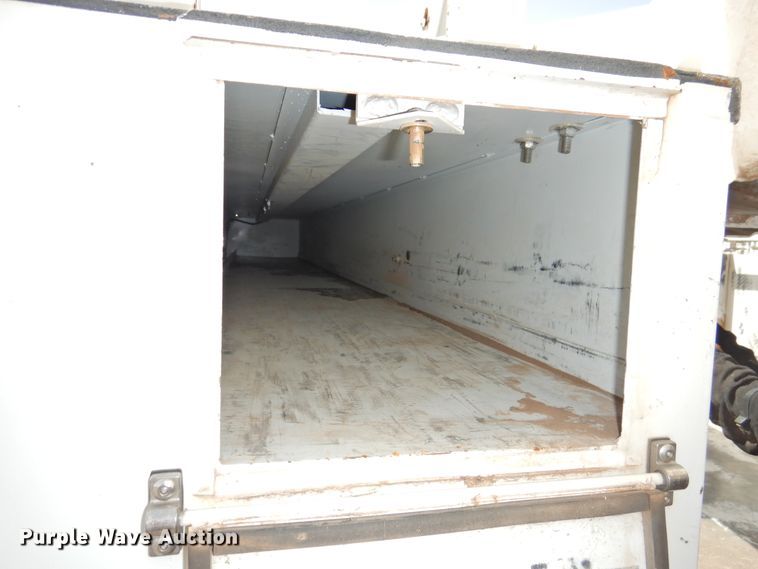 image for item GN9909 2016 Ford F550 Super Duty  bucket truck