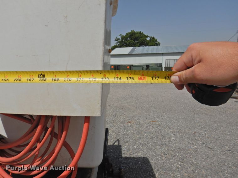 image for item GN9909 2016 Ford F550 Super Duty  bucket truck