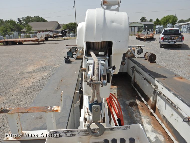 image for item GN9909 2016 Ford F550 Super Duty  bucket truck