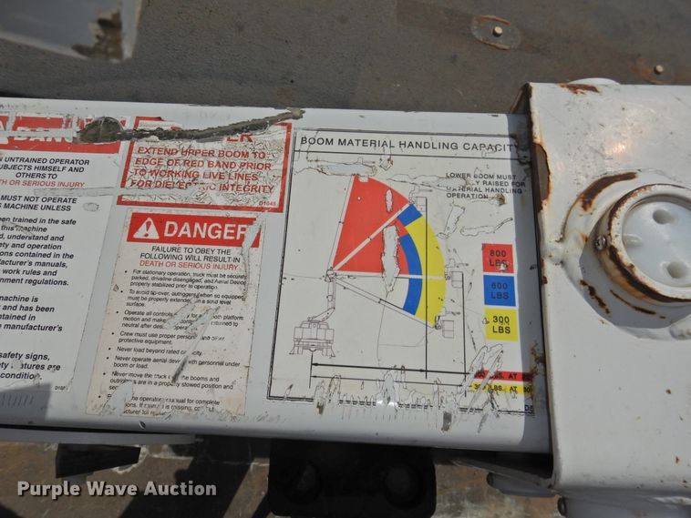 image for item GN9909 2016 Ford F550 Super Duty  bucket truck