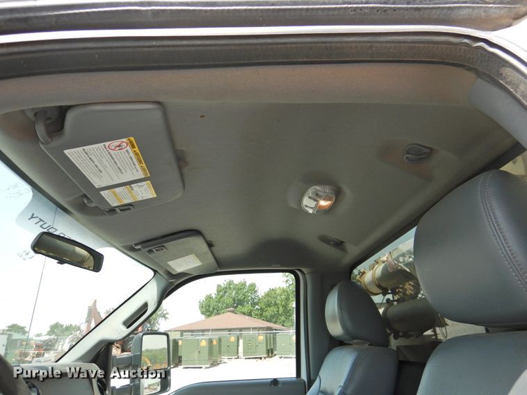 image for item GN9909 2016 Ford F550 Super Duty  bucket truck