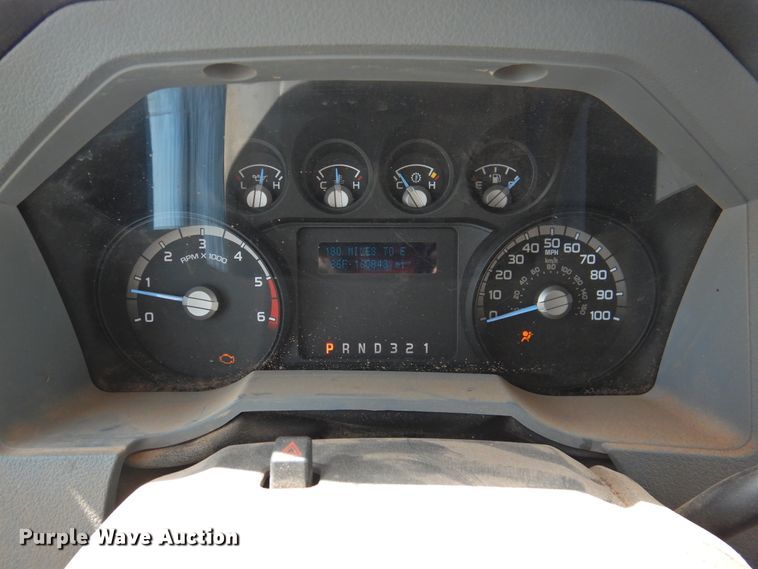 image for item GN9909 2016 Ford F550 Super Duty  bucket truck