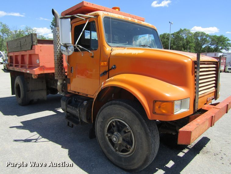 image for item GQ9021 1991 International 4900   dump truck