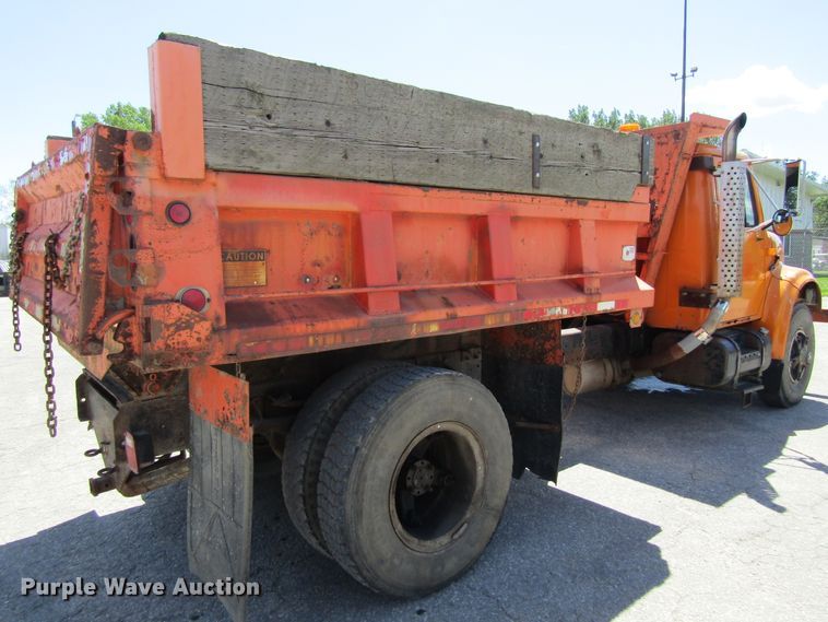 image for item GQ9021 1991 International 4900   dump truck