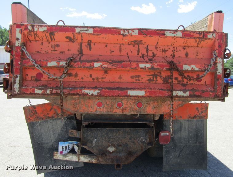 image for item GQ9021 1991 International 4900   dump truck