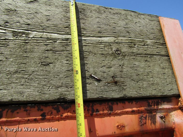 image for item GQ9021 1991 International 4900   dump truck