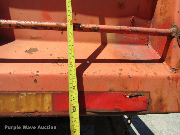 image for item GQ9021 1991 International 4900   dump truck