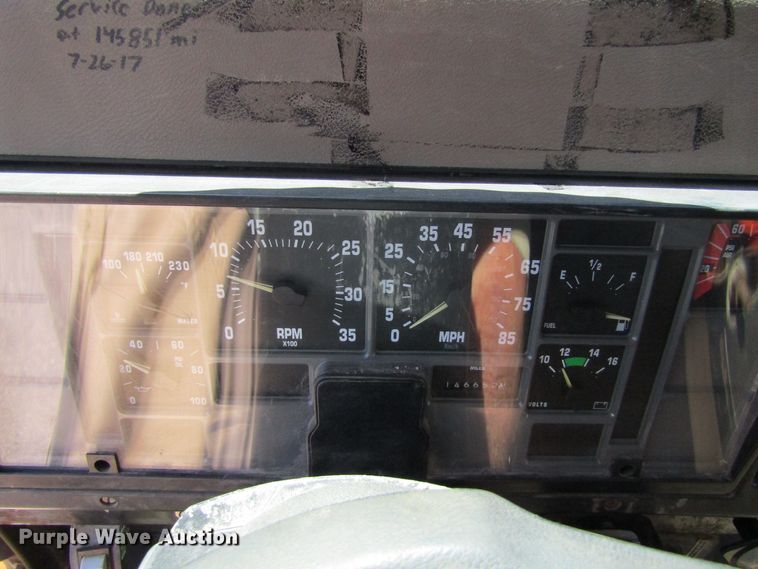 image for item GQ9021 1991 International 4900   dump truck