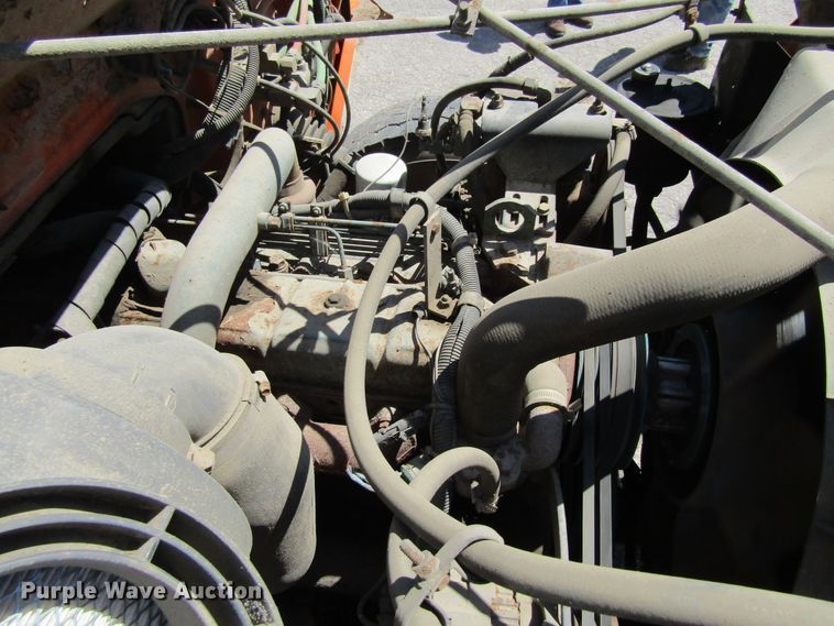 image for item GQ9021 1991 International 4900   dump truck