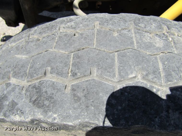 image for item GQ9021 1991 International 4900   dump truck