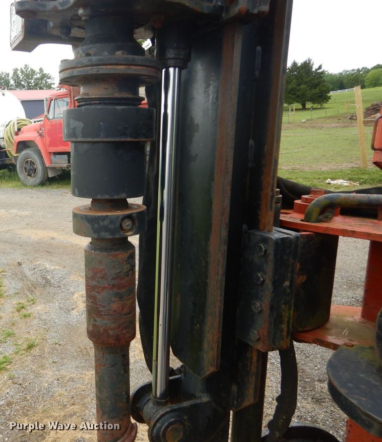 image for item GV9056 2000 Ditch Witch JT4020 Mach 1  directional boring unit