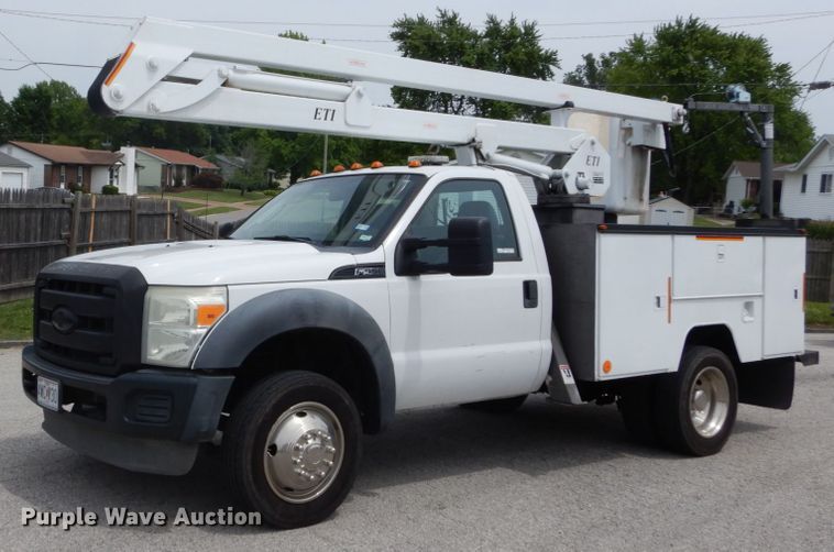 image for item GV9061 2011 Ford F550 Super Duty XL  bucket truck