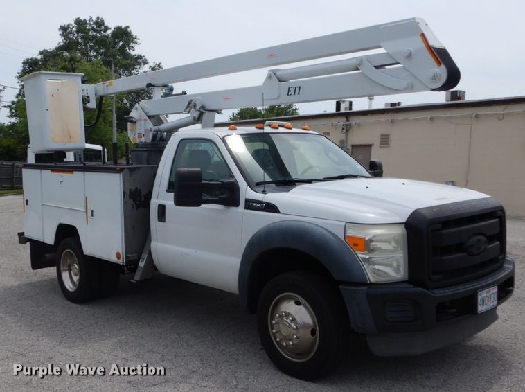 image for item GV9061 2011 Ford F550 Super Duty XL  bucket truck