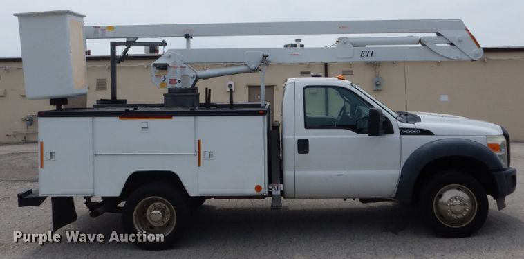 image for item GV9061 2011 Ford F550 Super Duty XL  bucket truck