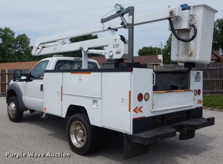 image for item GV9061 2011 Ford F550 Super Duty XL  bucket truck