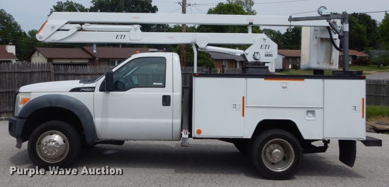 image for item GV9061 2011 Ford F550 Super Duty XL  bucket truck