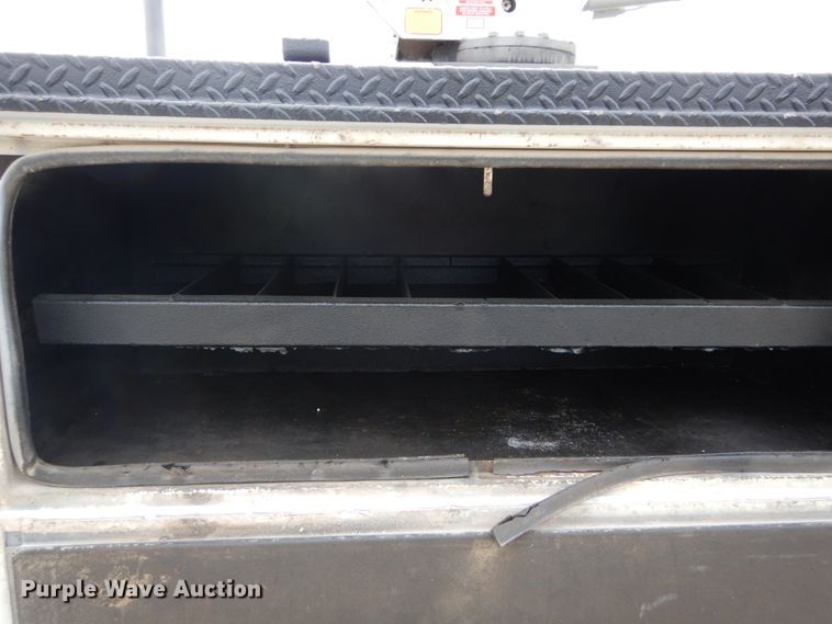 image for item GV9061 2011 Ford F550 Super Duty XL  bucket truck